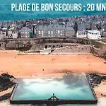 Saint-Malo With Love, Parking, Netflix, Wifi